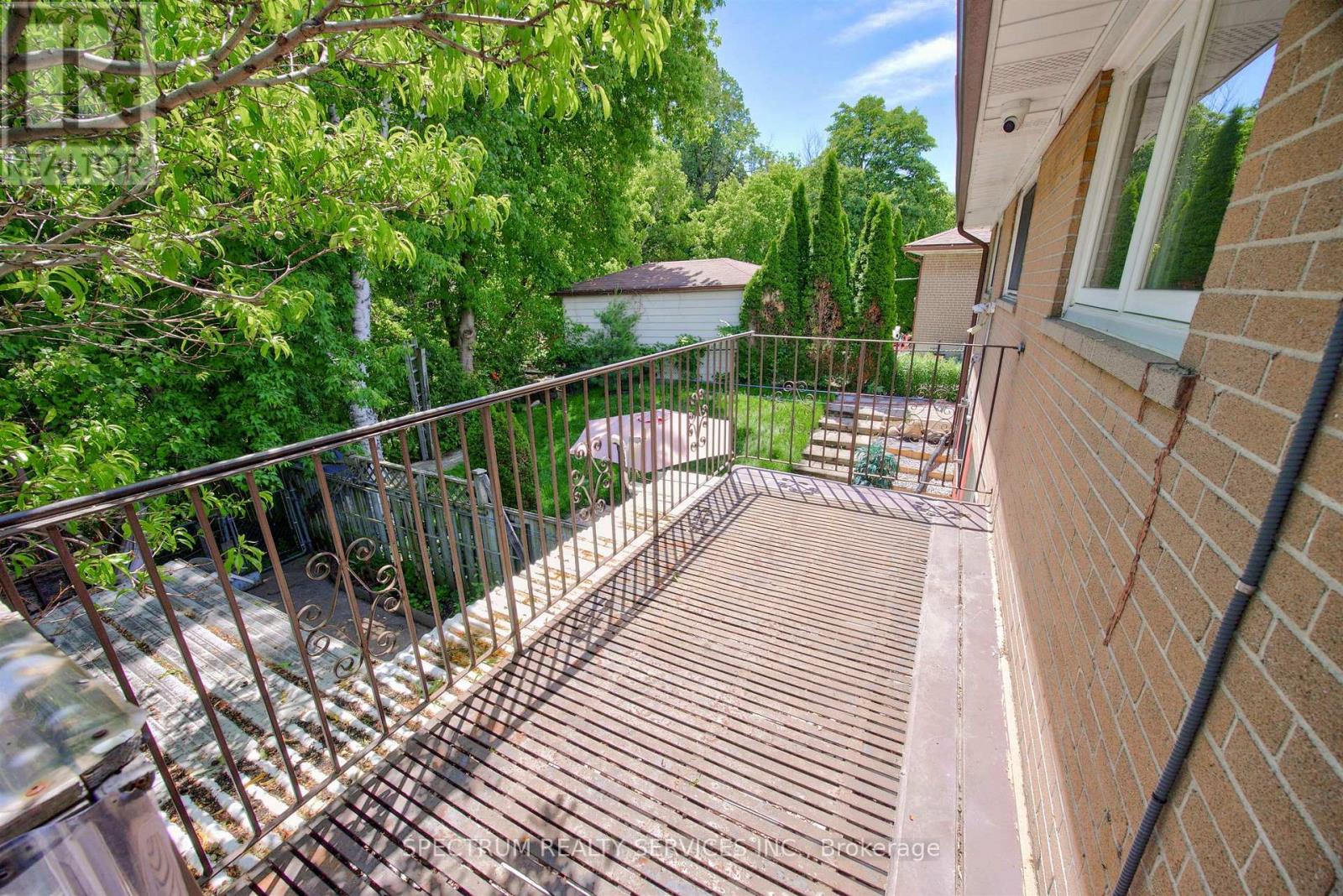 37 NEWLIN CRESCENT - 44