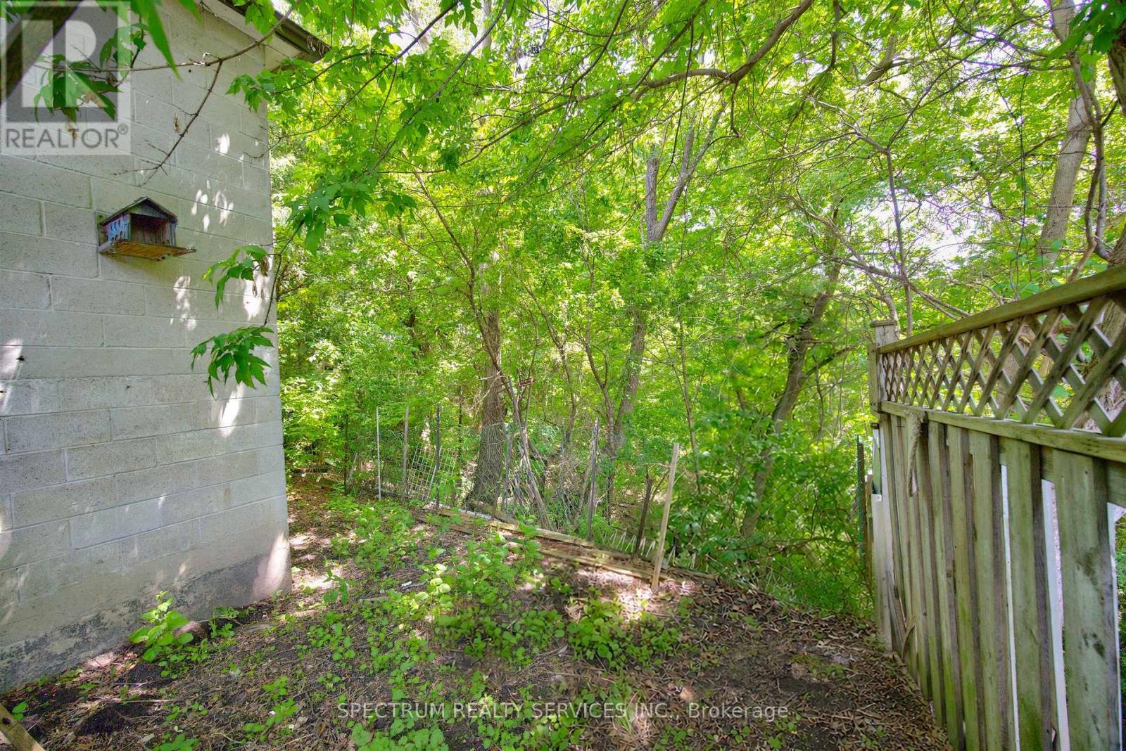 37 NEWLIN CRESCENT - 48