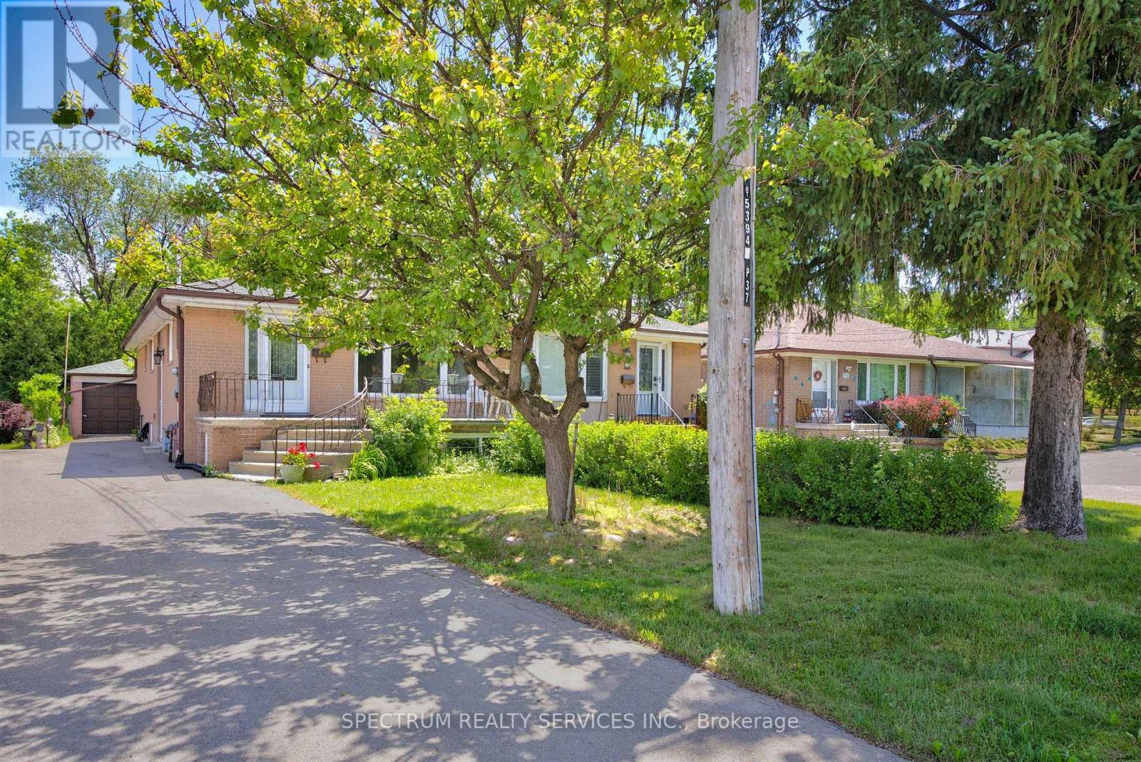 37 NEWLIN CRESCENT - 5