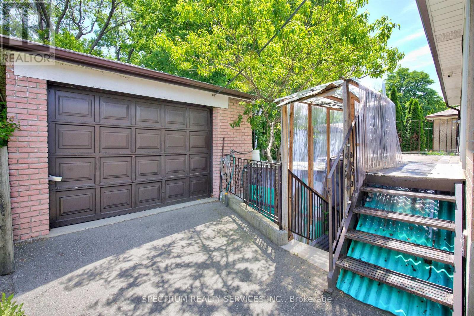 37 NEWLIN CRESCENT - 50