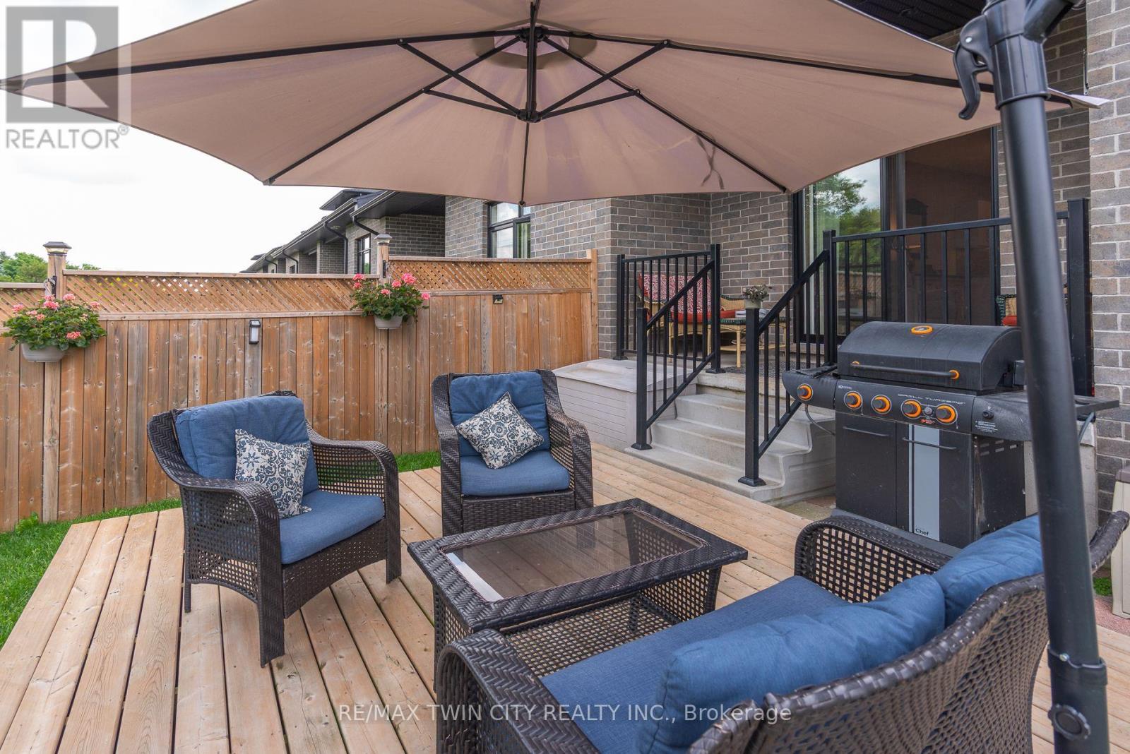82 ROWE AVENUE - 38