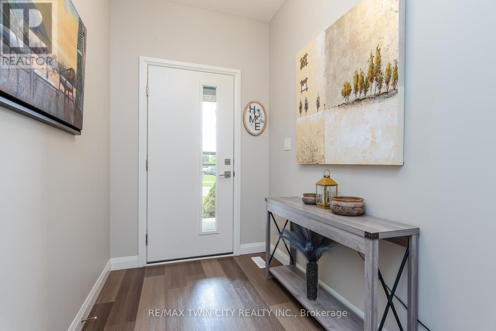 82 ROWE AVENUE - 4