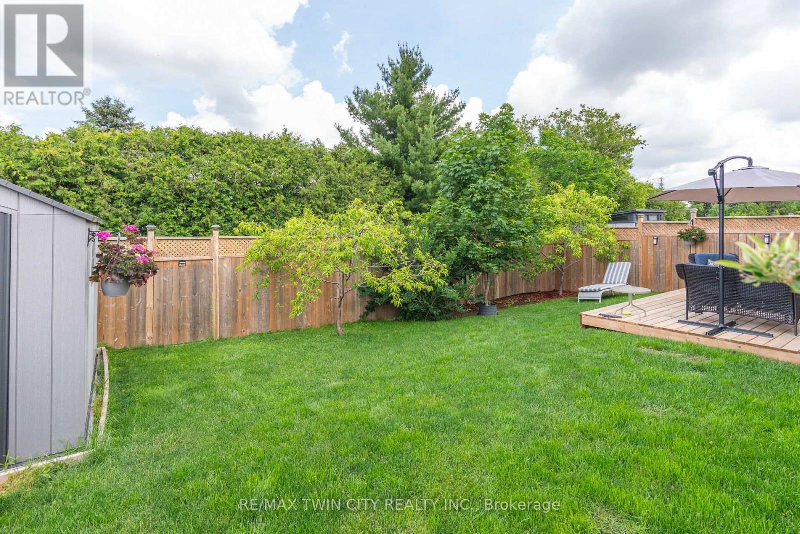 82 ROWE AVENUE - 41