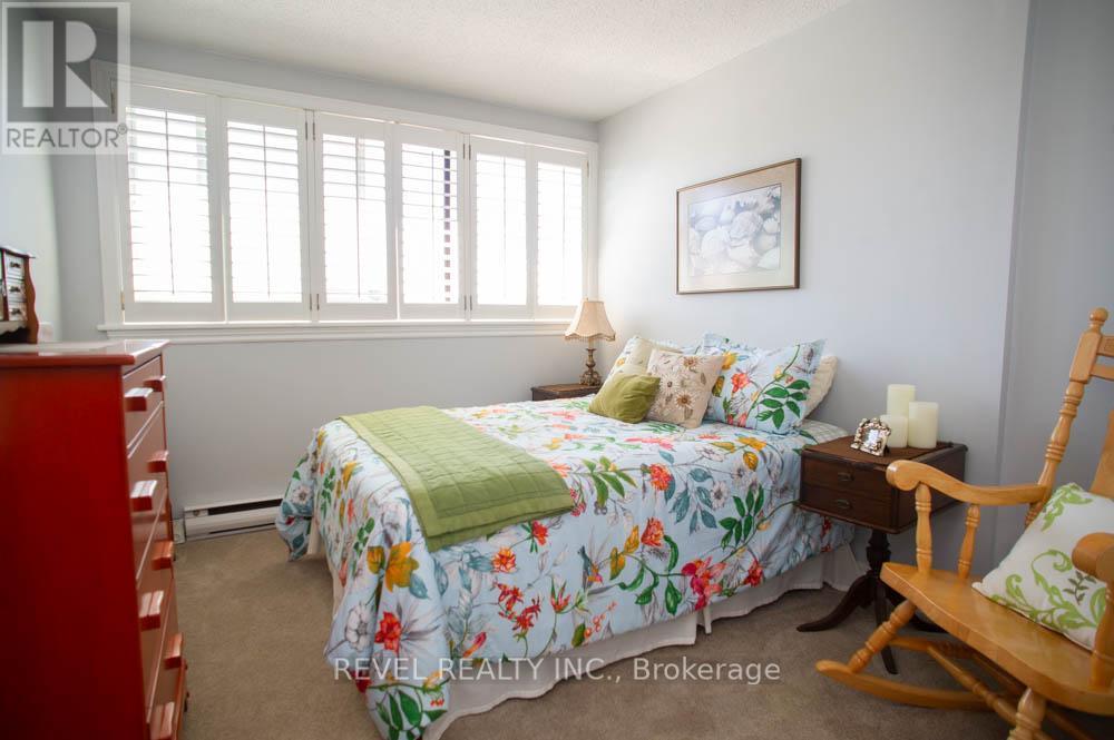 #328 36 HAYHURST ROAD - 22