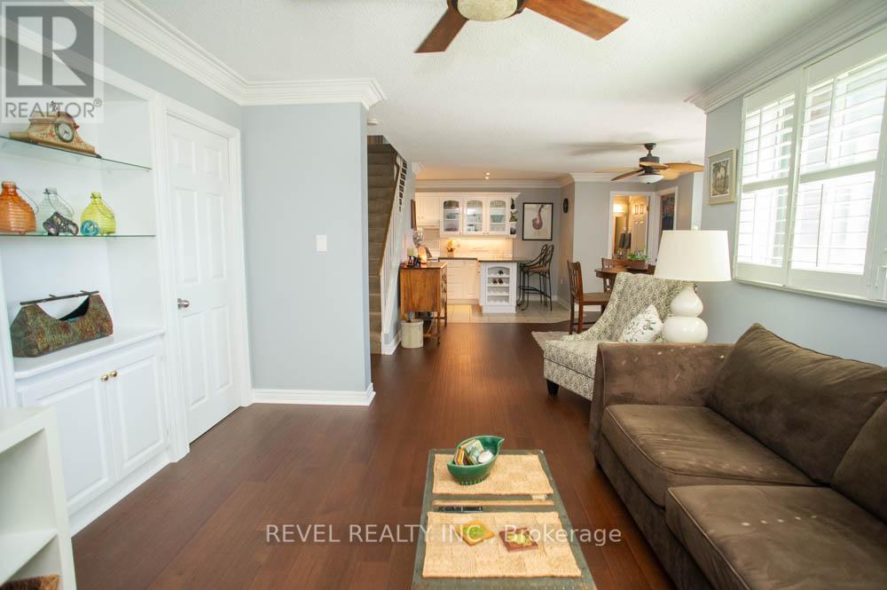 #328 36 HAYHURST ROAD - 6