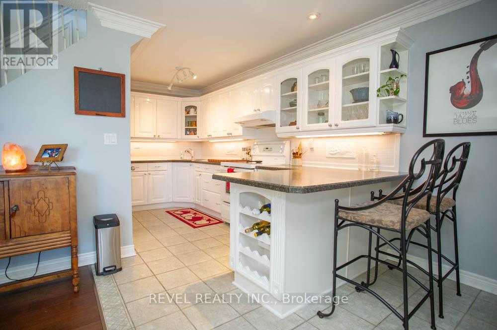 #328 36 HAYHURST ROAD - 9