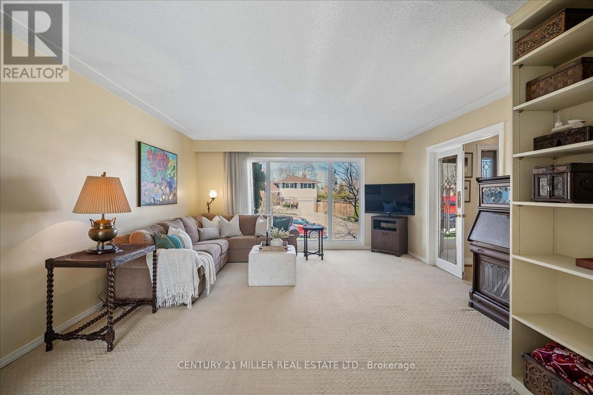 5 CORTINA CRESCENT - 6