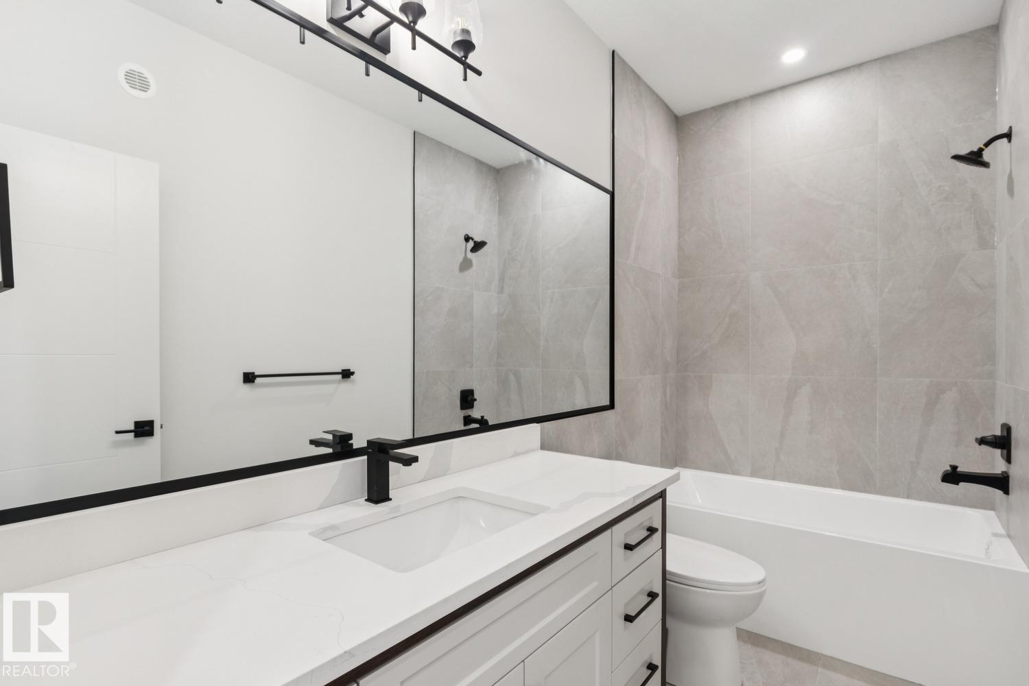 6269 19 ST NE - 27