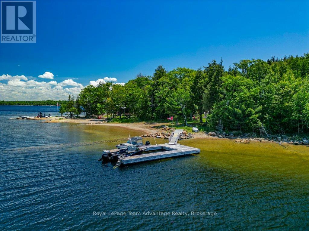 25 ISLAND 20C - 8