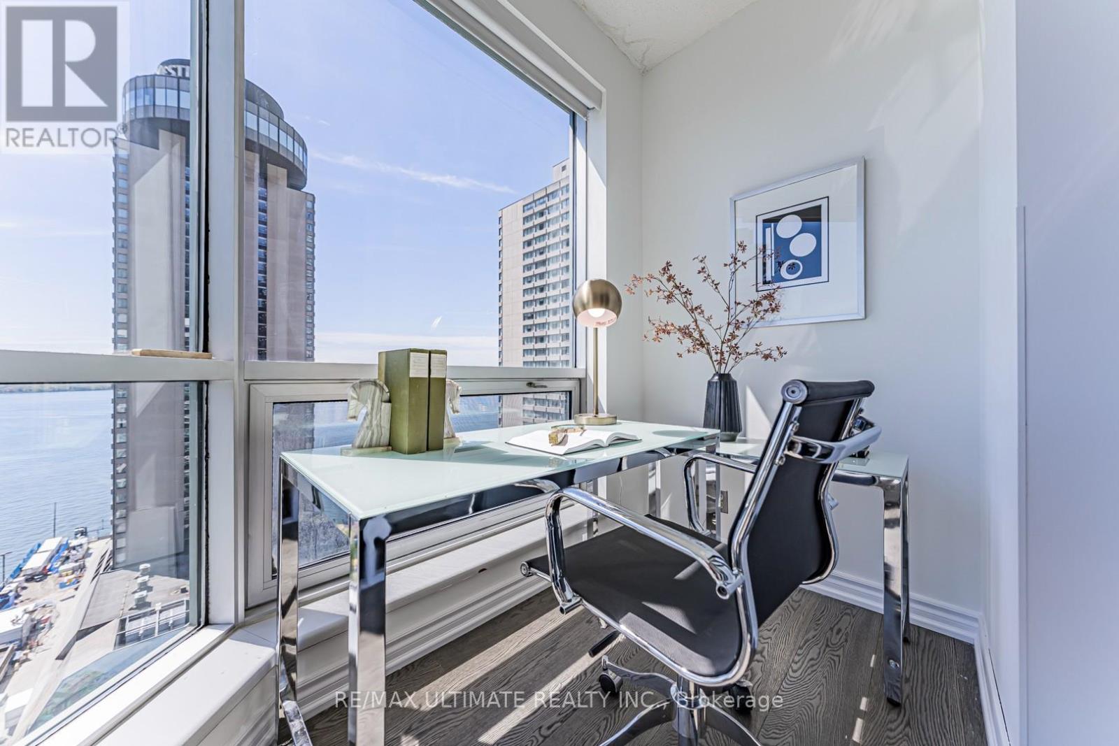 #2206 10 QUEENS QUAY W - 32