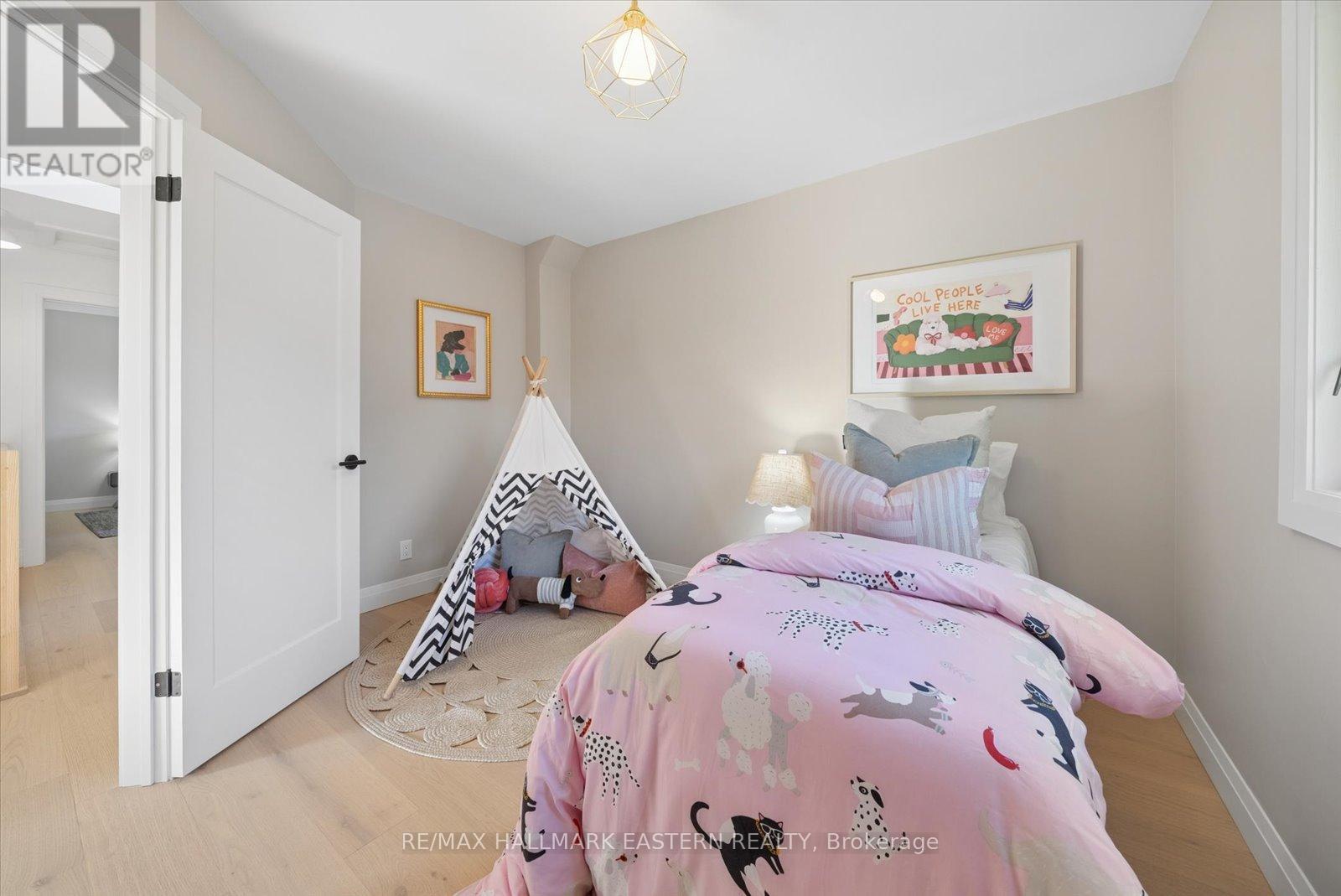 1565 FAIR AVENUE - 24