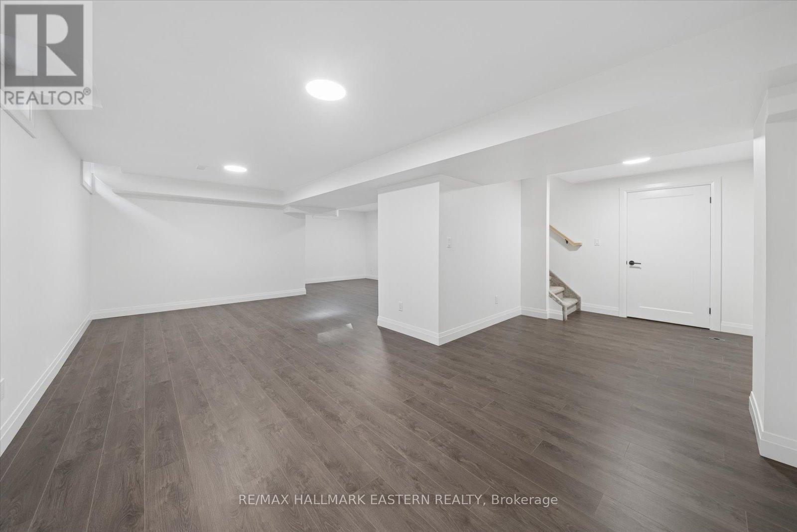 1565 FAIR AVENUE - 32