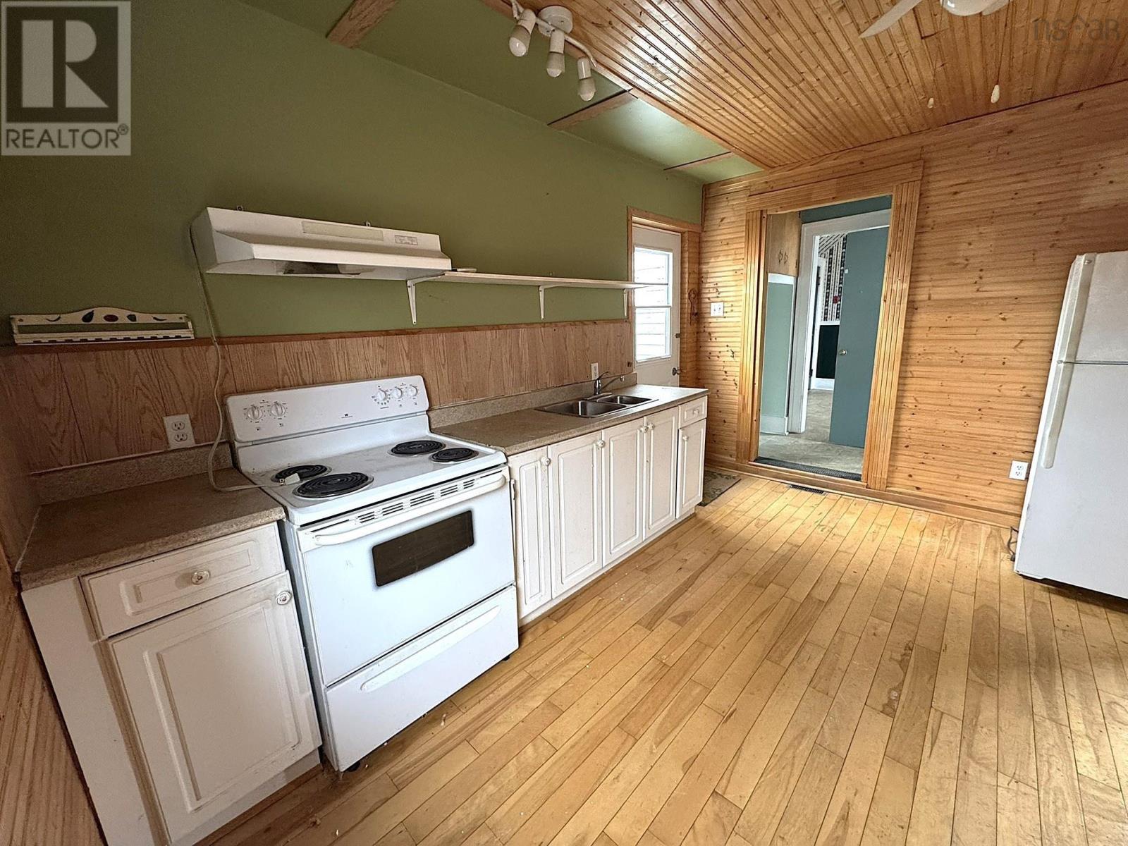 61 Lawrencetown Lane - 18