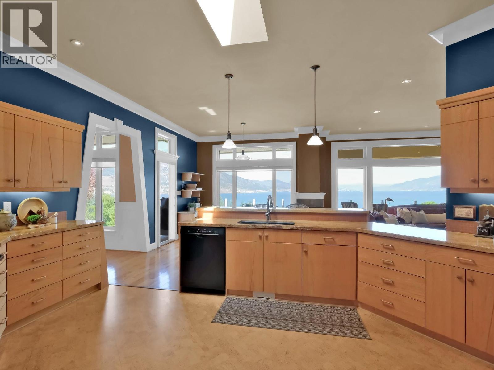 156 VANCOUVER Place - 13