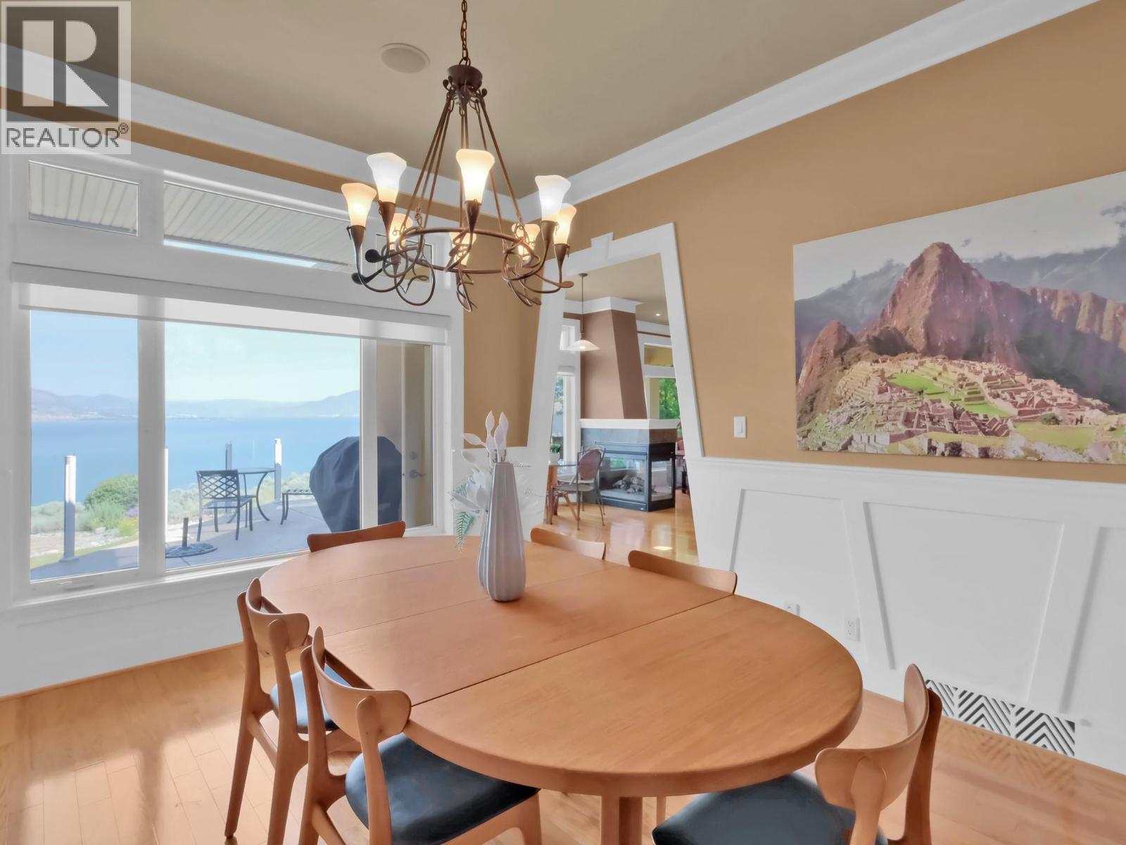 156 VANCOUVER Place - 12