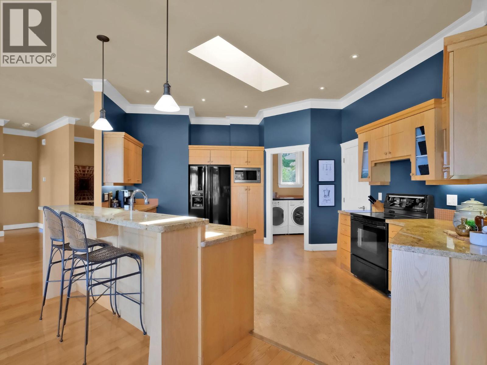 156 VANCOUVER Place - 10
