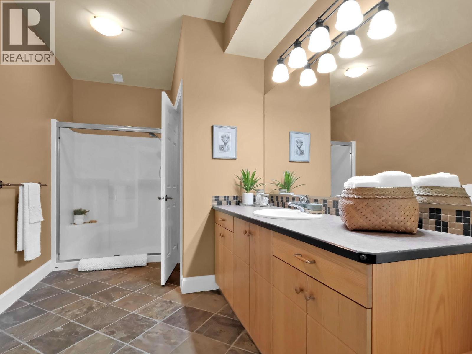 156 VANCOUVER Place - 39