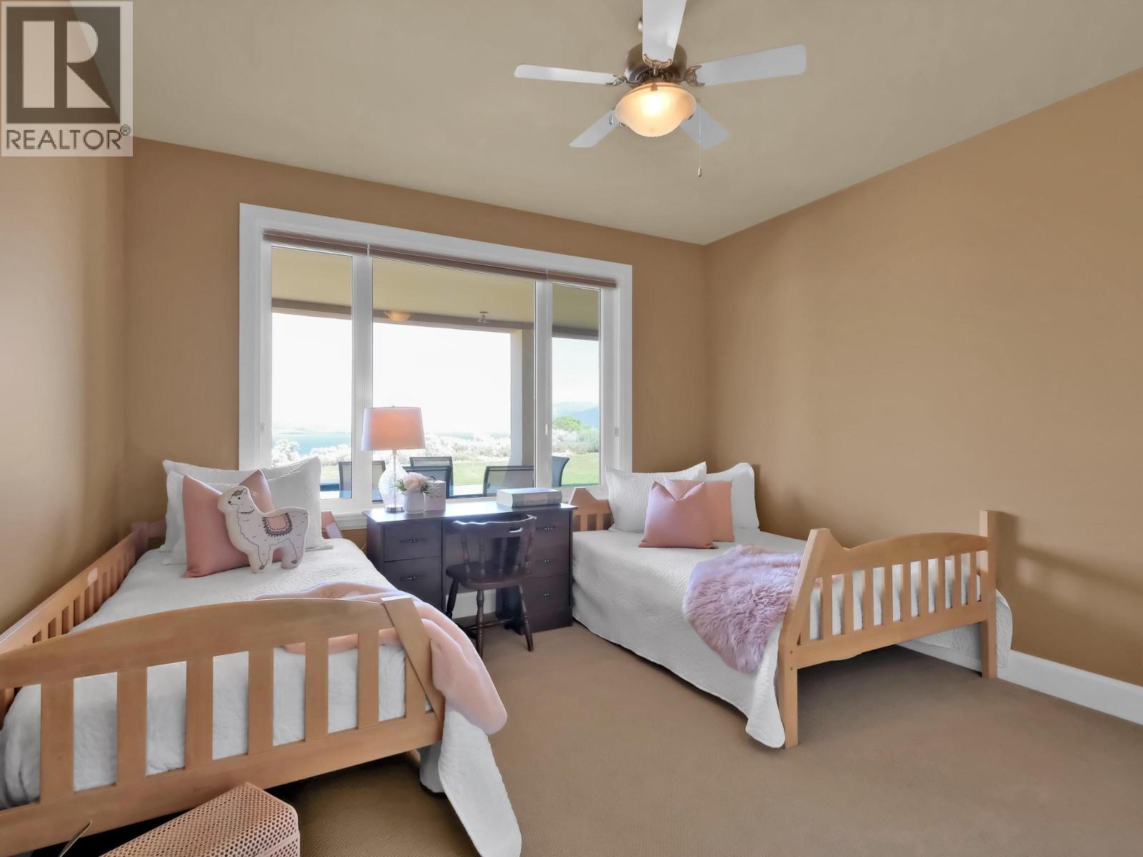156 VANCOUVER Place - 36
