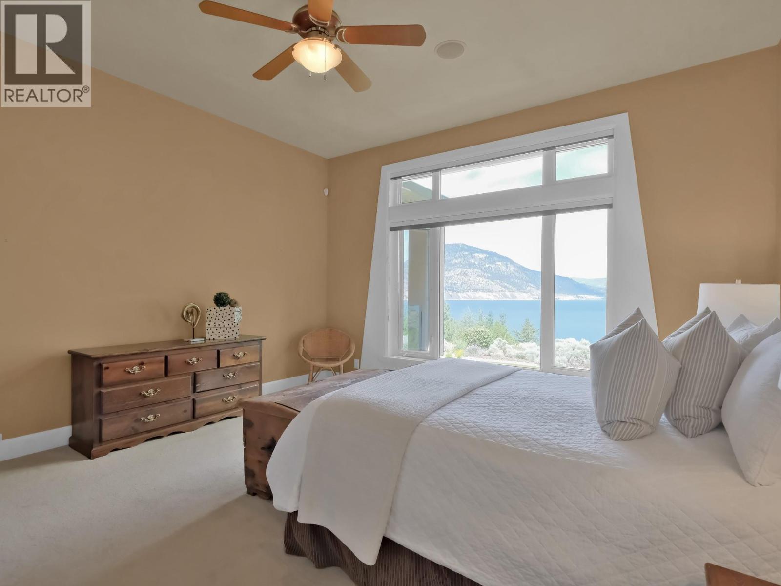 156 VANCOUVER Place - 24