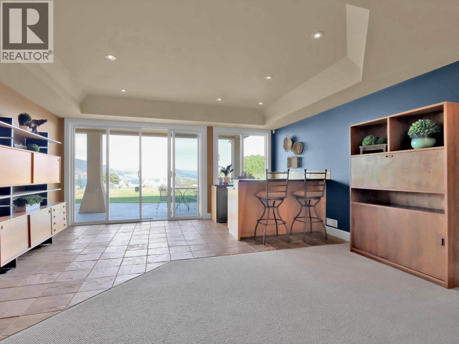 156 VANCOUVER Place - 30