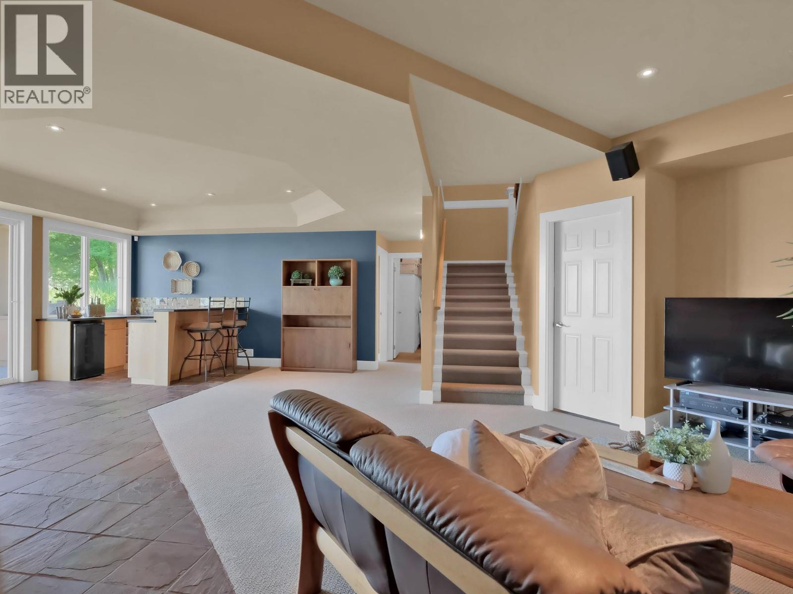 156 VANCOUVER Place - 28