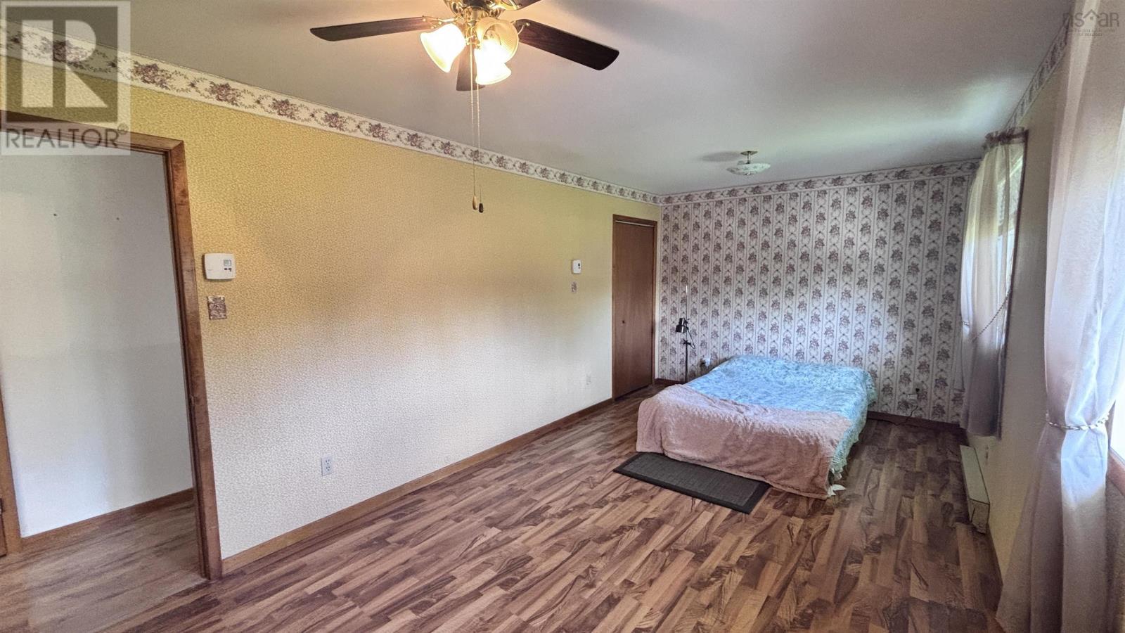 143 SHORE Road - 12