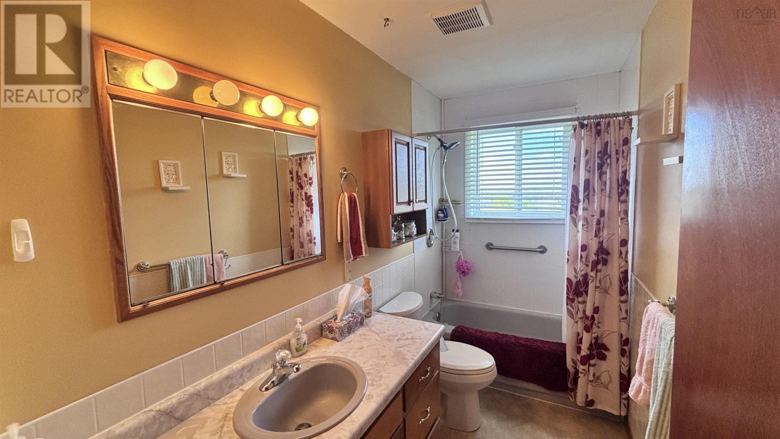 143 SHORE Road - 16
