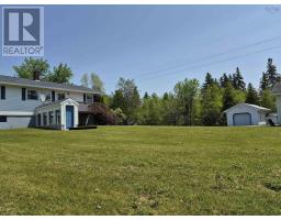 Family room - 3717 Boars Back Road, River Hebert, NS B0L1G0 Photo 8