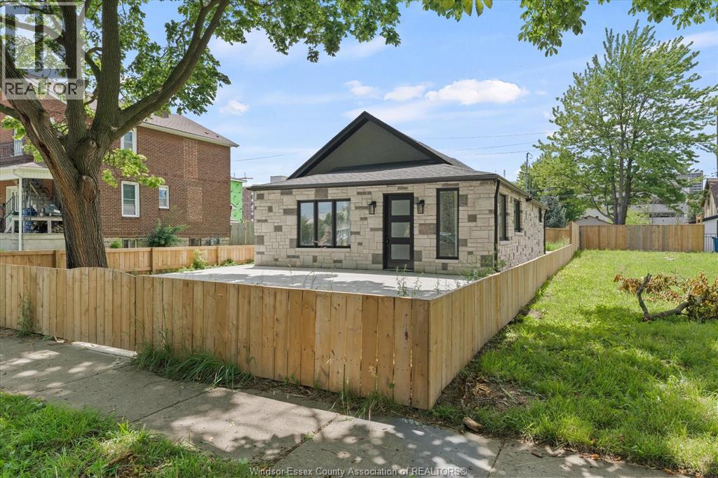 229 Aylmer - 17