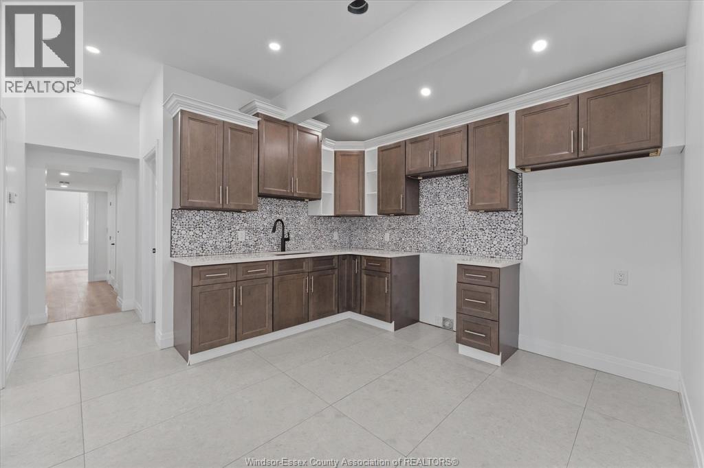 229 Aylmer - 8