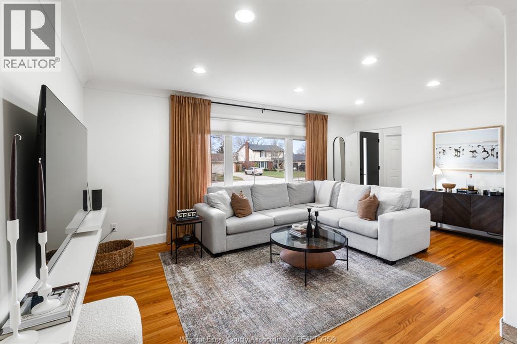 735 Lounsborough - 14