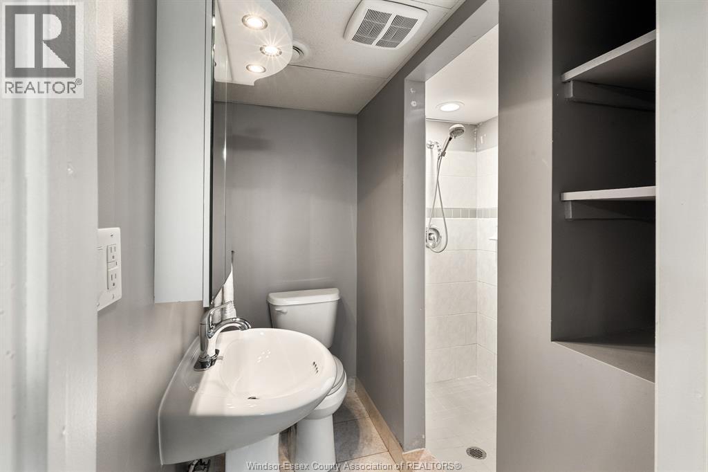 735 Lounsborough - 38