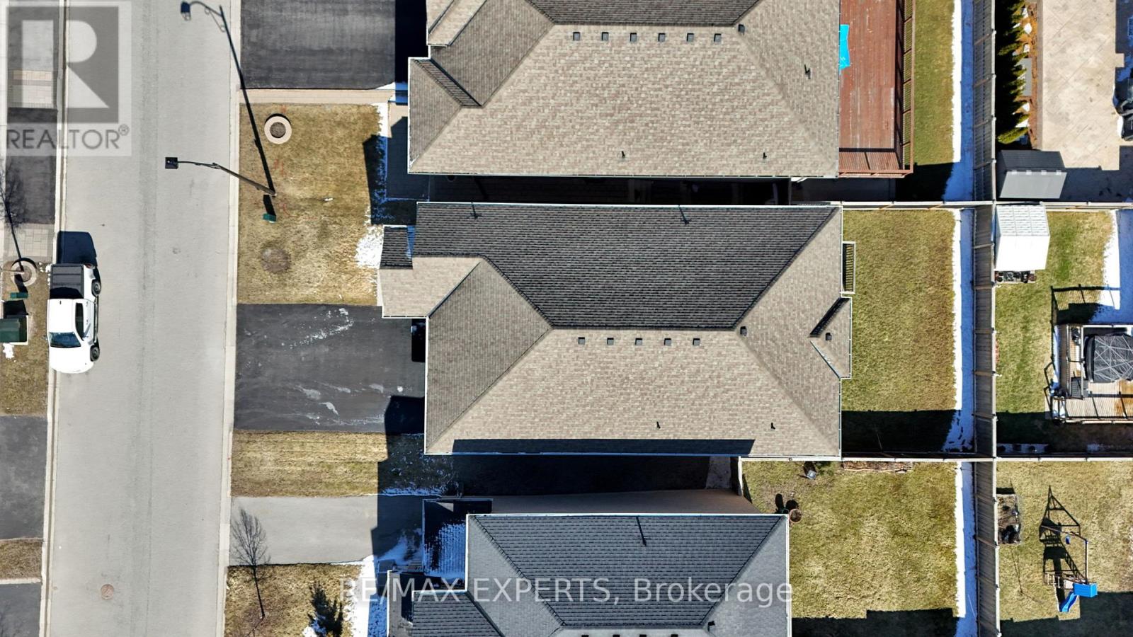 57 HOPKINS CRESCENT N - 37