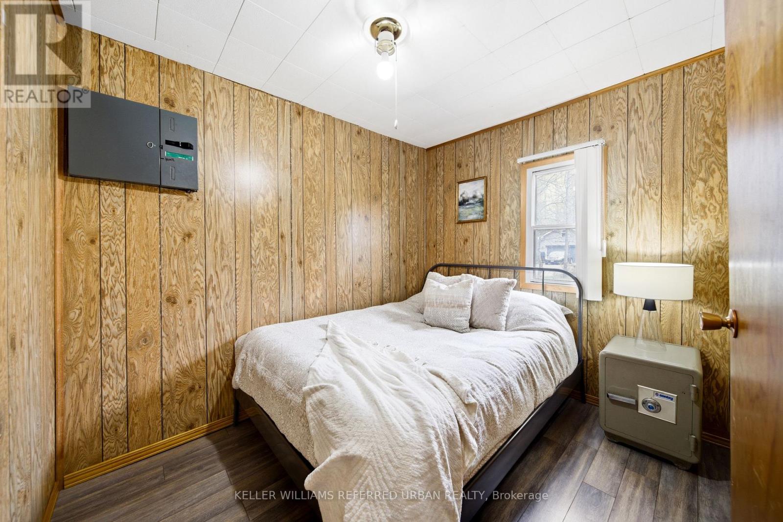 706 CHESTNUT STREET - 19