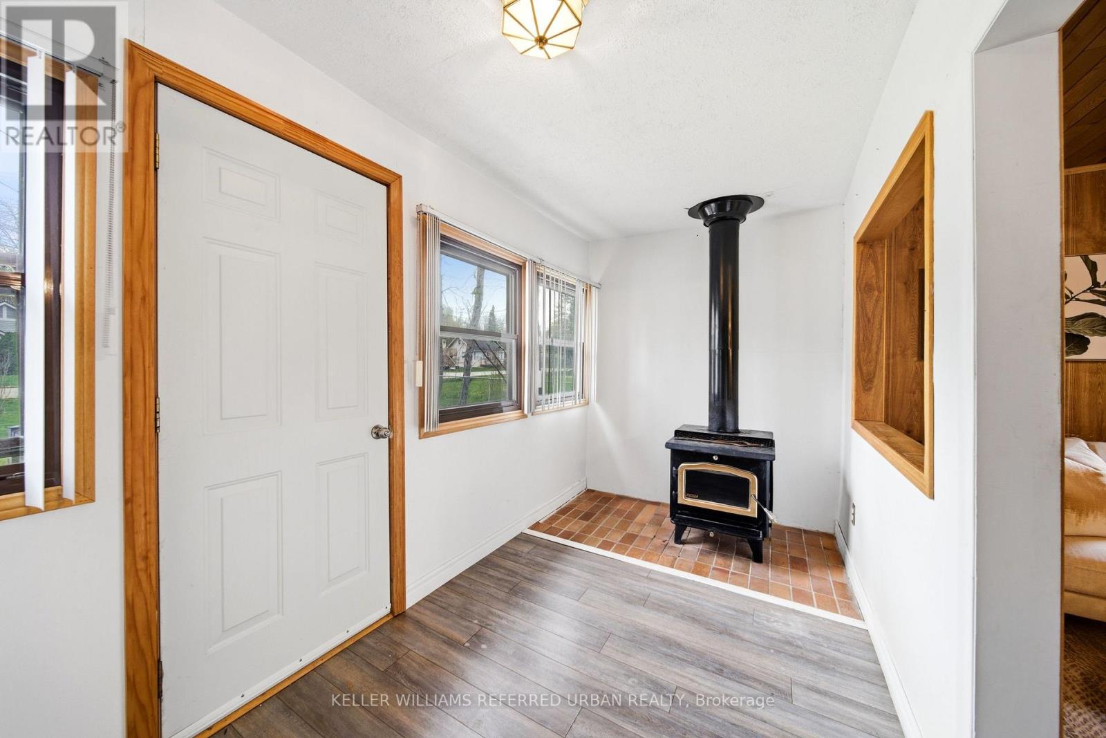 706 CHESTNUT STREET - 7