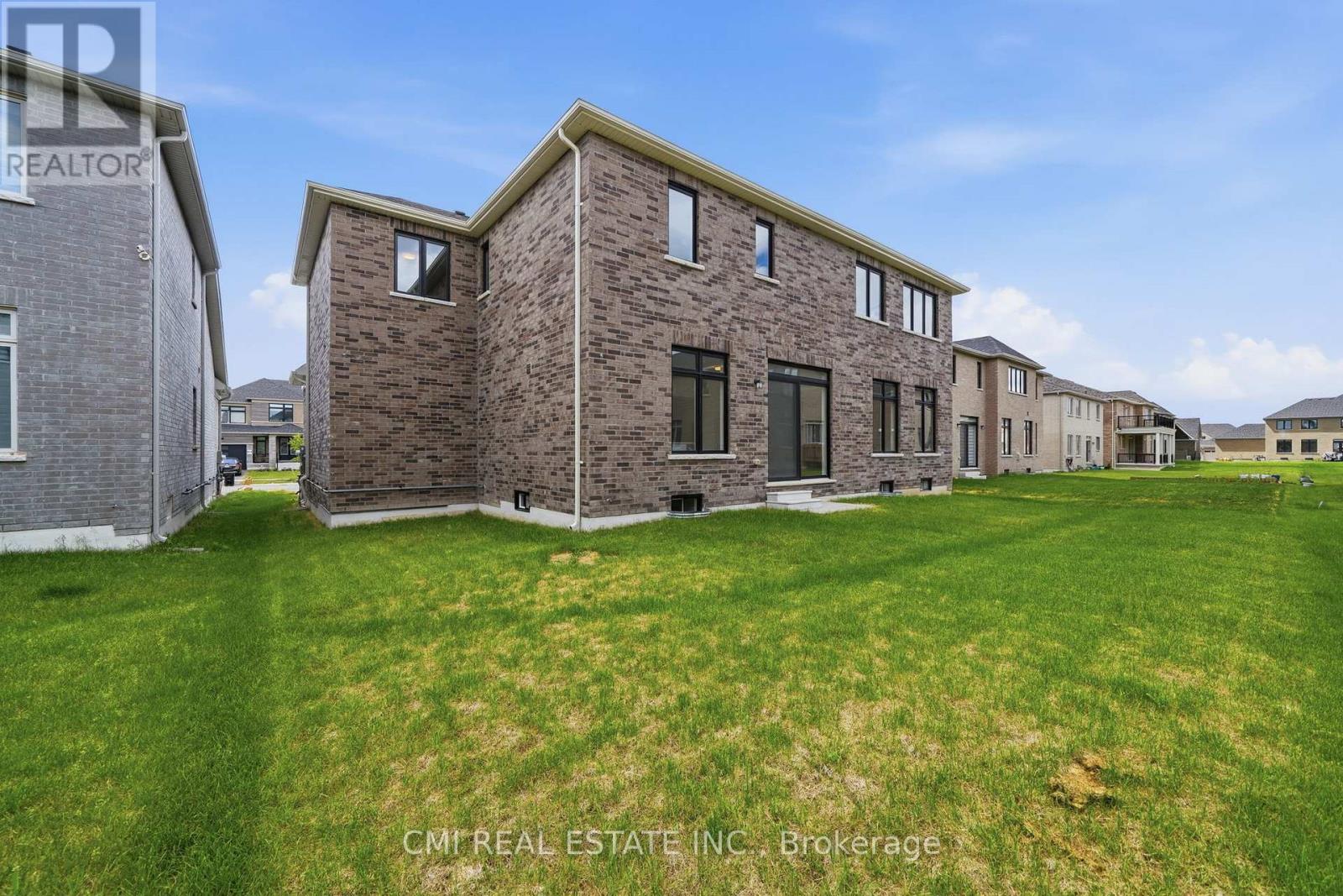 25 BELLFLOWER CRESCENT - 41