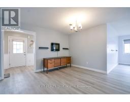 Laundry room - 8 Sinclair Crescent, Ramara, ON L3V8J9 Photo 7