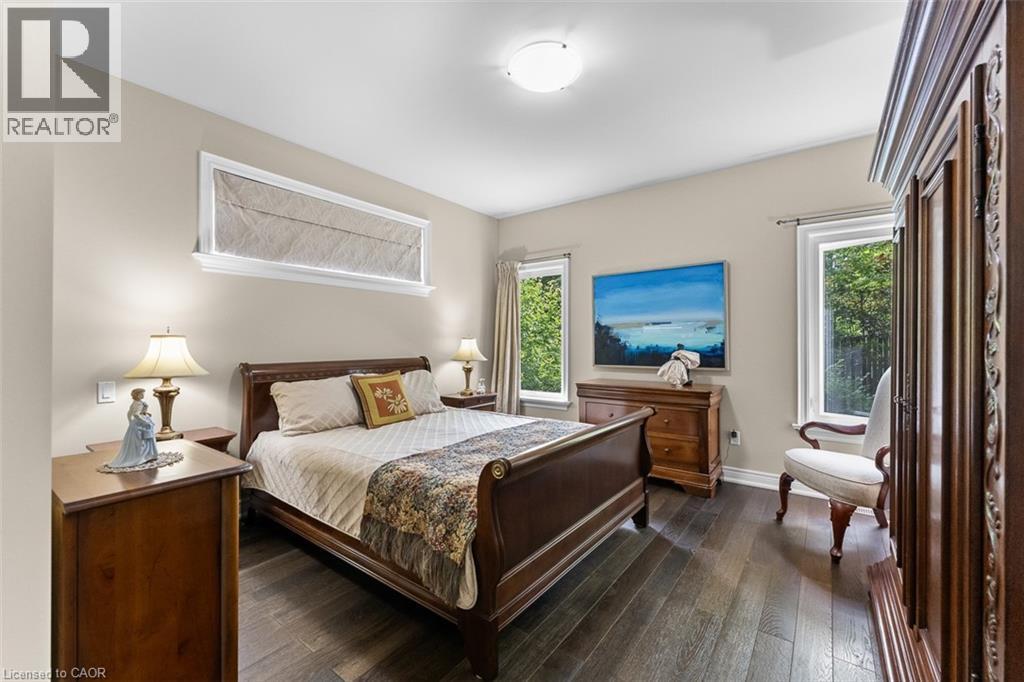 6 CREEKSIDE Drive - 25