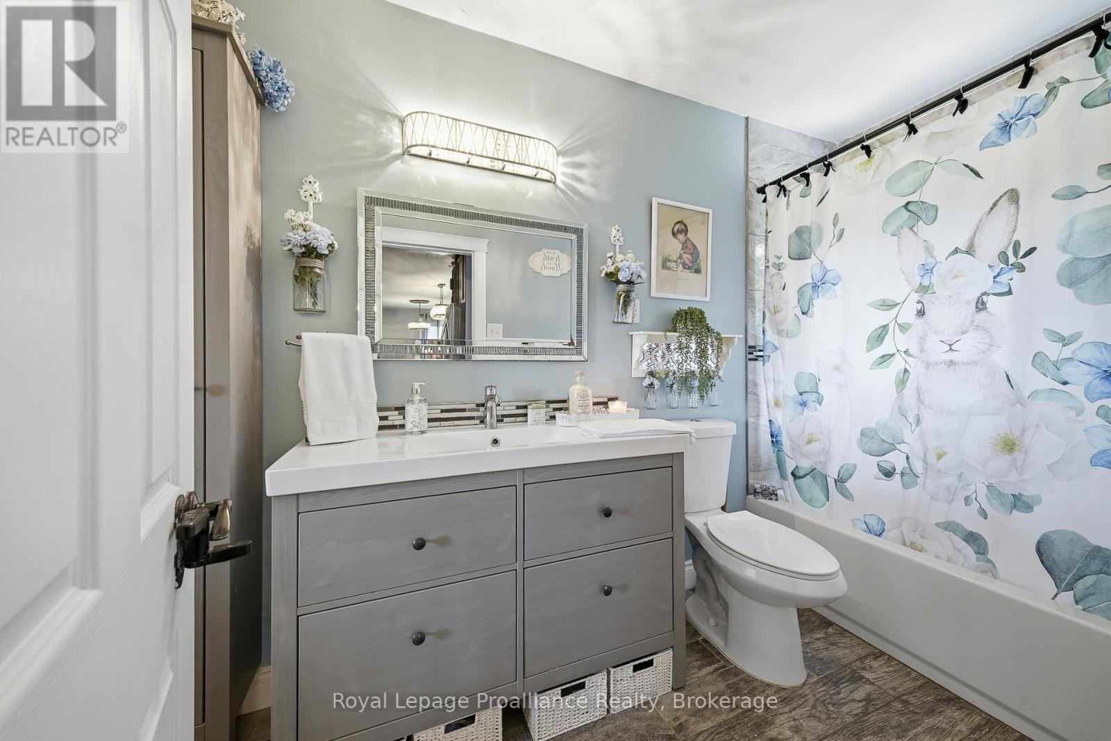Thumbnail 23
