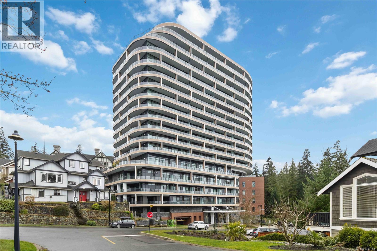 #1006 2000 Hannington Rd - 3