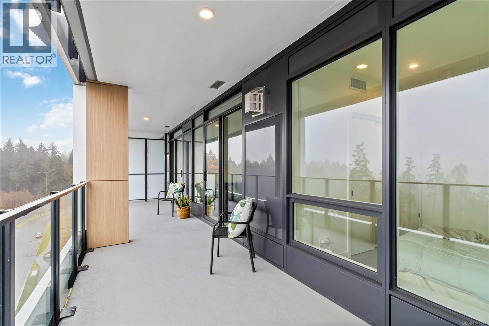 #1006 2000 Hannington Rd - 37