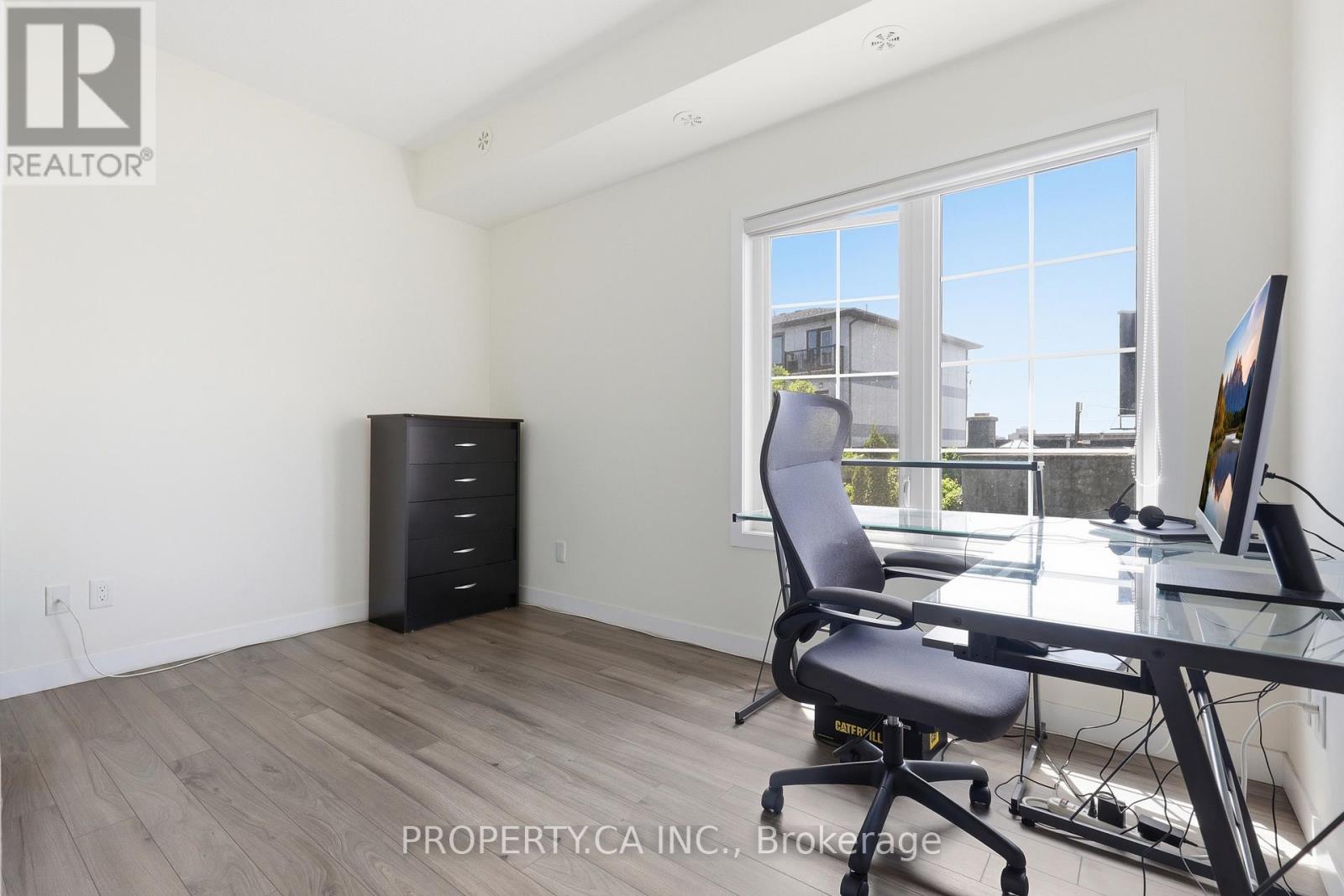 7 FORBES AVENUE - Image 25