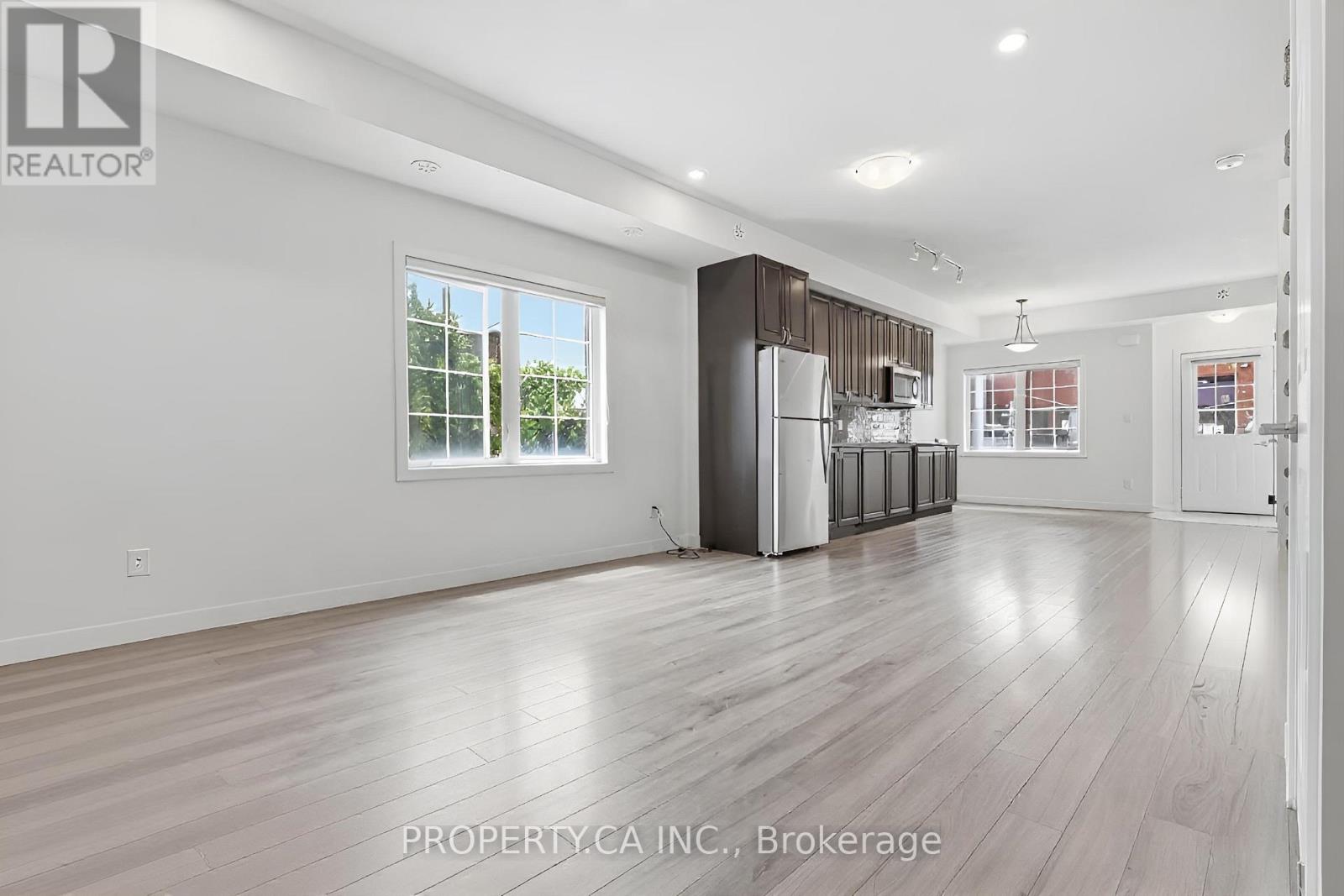 7 FORBES AVENUE - Image 7