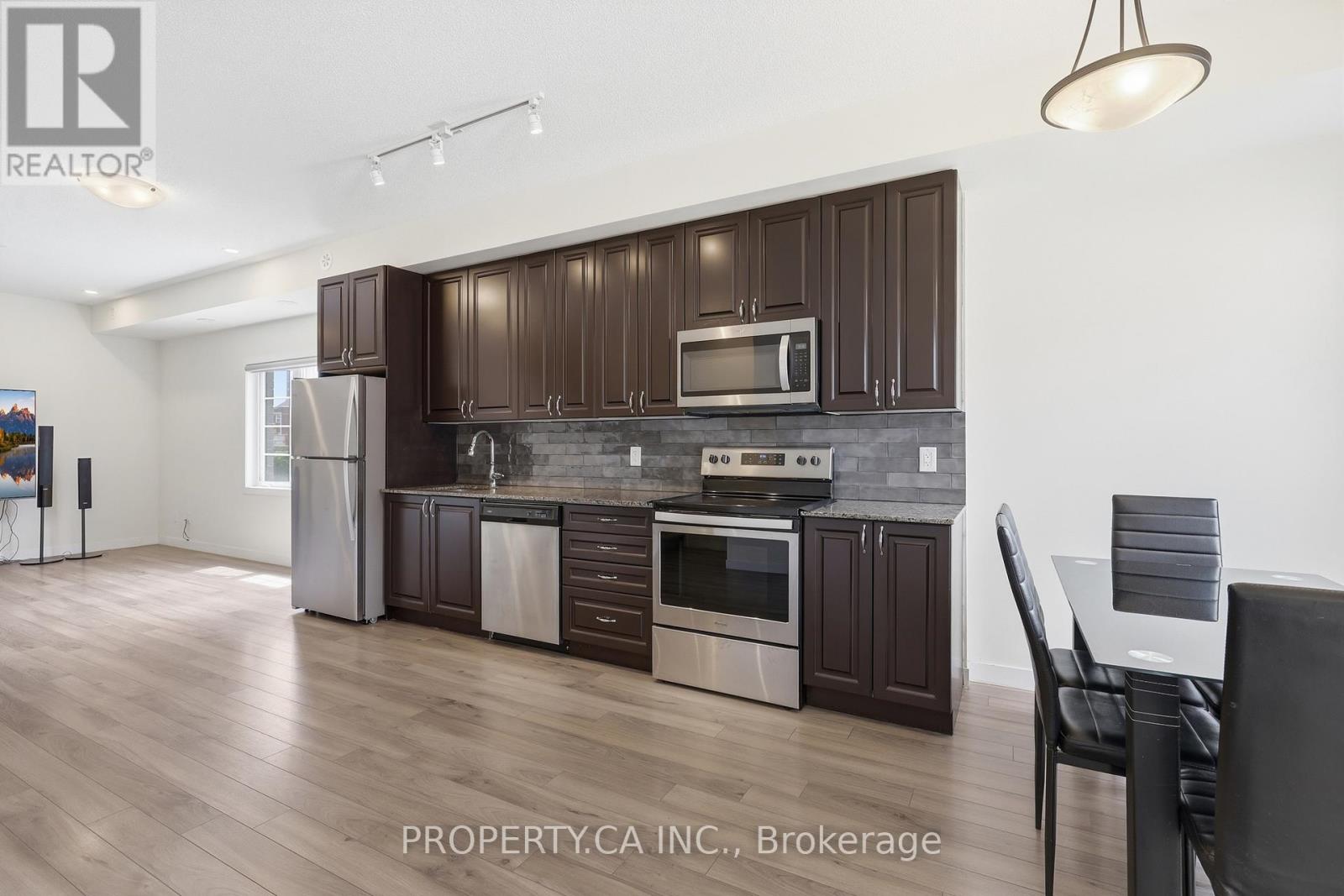 7 FORBES AVENUE - Image 9