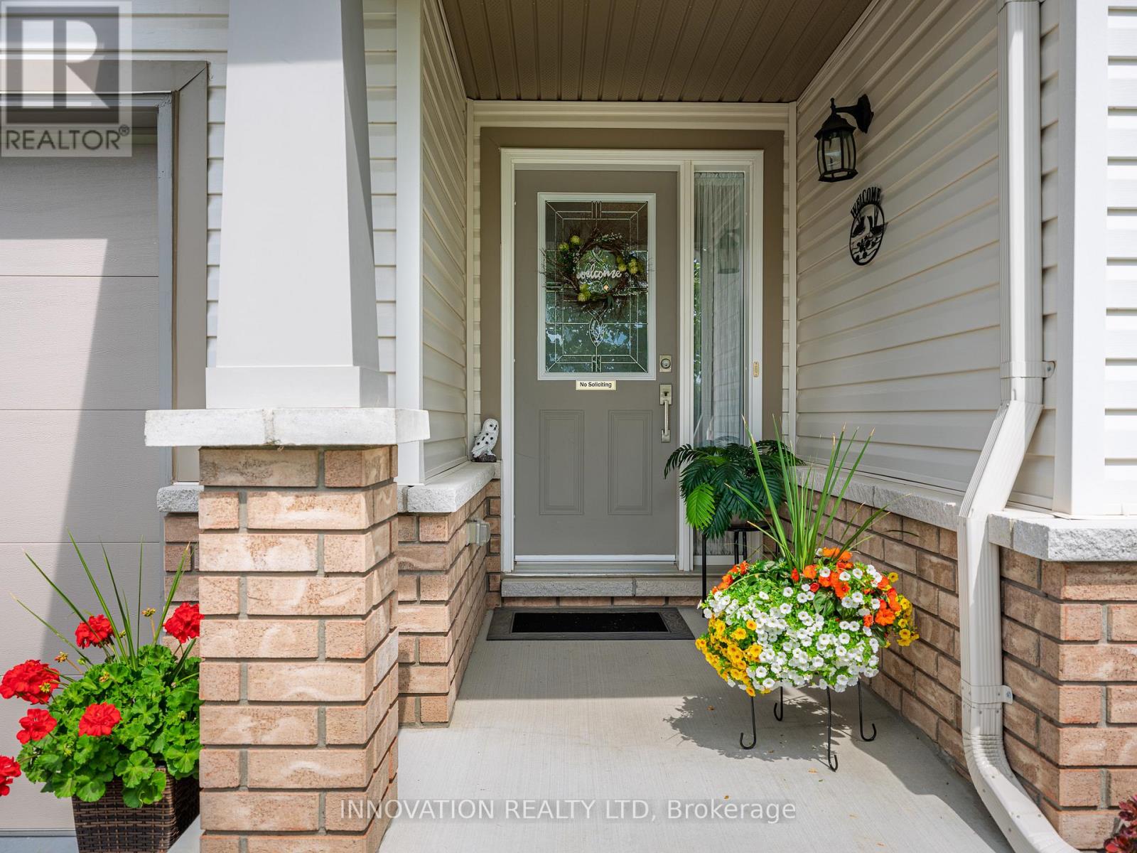 2 Bed, 2 Bath House for Sale in Arnprior – 249 EDEY STREET, Arnprior – MLS# X13483700 - Image 4
