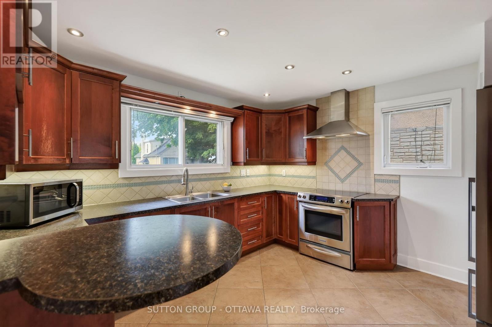 93 ONTARIO STREET - 10