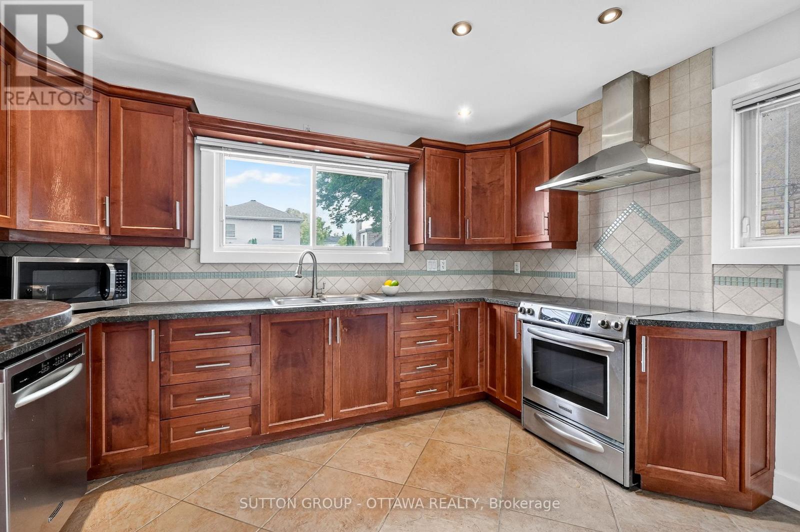 93 ONTARIO STREET - 8