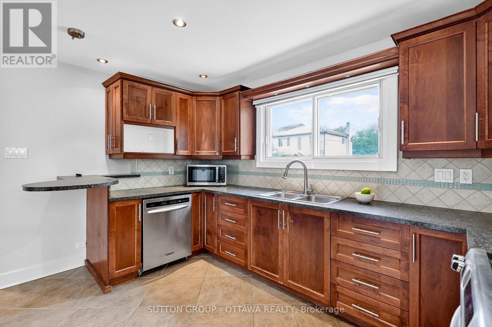 93 ONTARIO STREET - 9