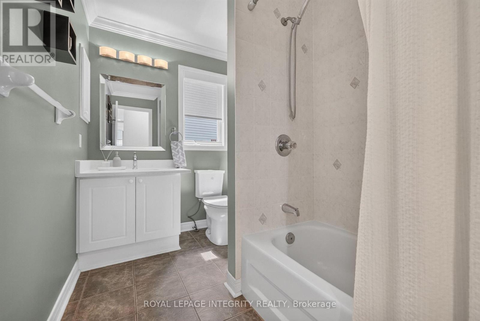 3 Bed, 3 Bath House for Sale in Ottawa – 1535 BONNEVILLE CRESCENT, Ottawa – MLS# X13483766 - Image 29