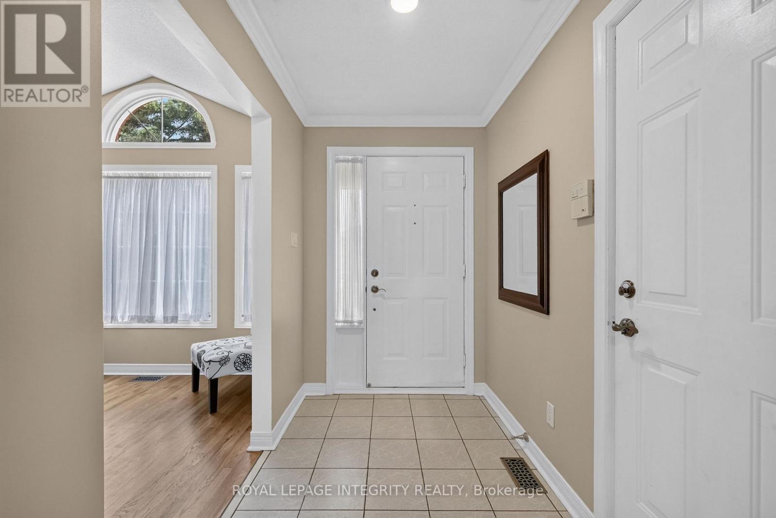 3 Bed, 3 Bath House for Sale in Ottawa – 1535 BONNEVILLE CRESCENT, Ottawa – MLS# X13483766 - Image 6
